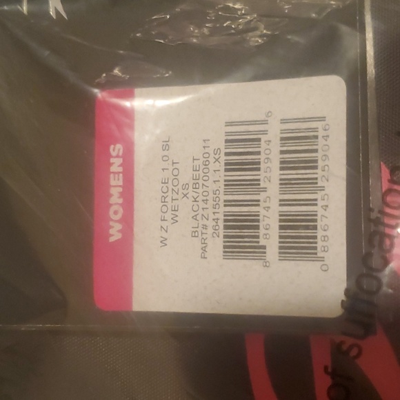 NEW Zoot Womans W Z Force 1.0 SL Triathlon Wetsuit Sleeveless Black/Beet… - Picture 9 of 16